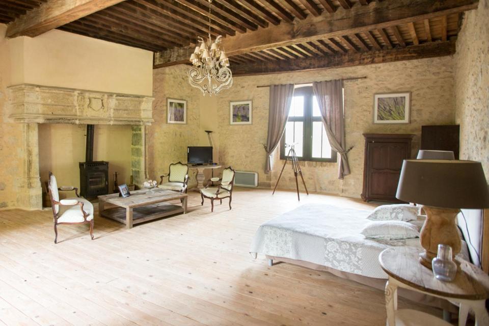 Chateau De Pleneselve Bon-Encontre Kültér fotó