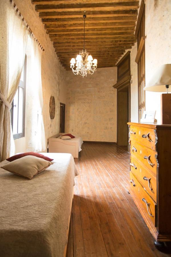 Chateau De Pleneselve Bon-Encontre Kültér fotó