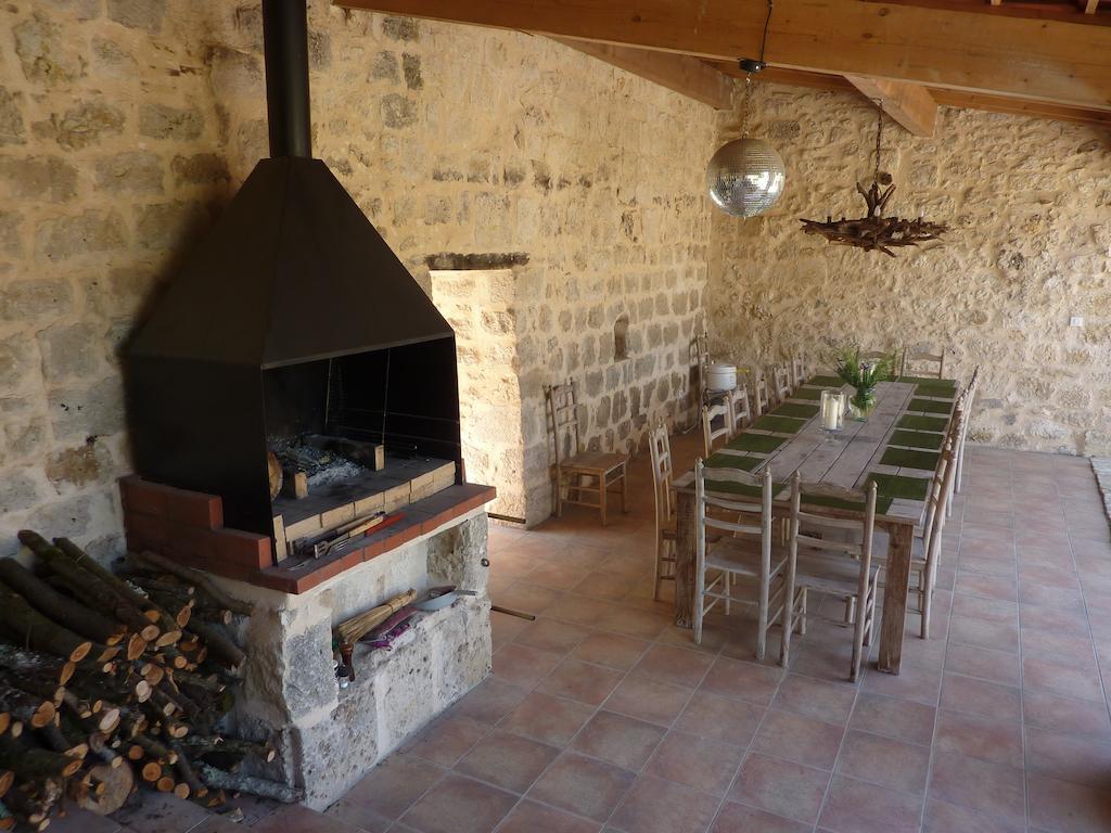 Chateau De Pleneselve Bon-Encontre Szoba fotó